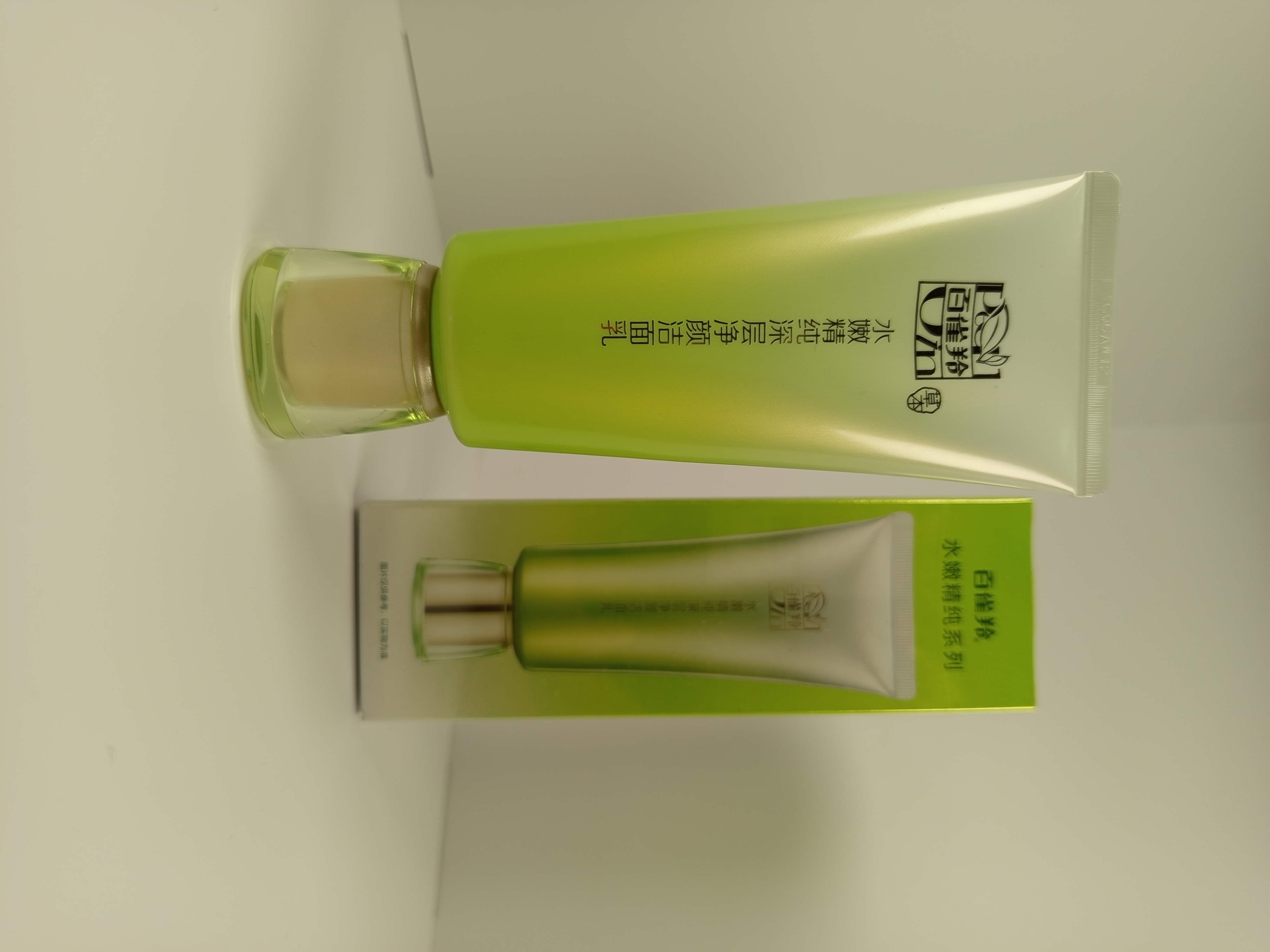 Бай Цюэ Лин Шуй Нэнь Цзин Чунь Шэнь Цэнь Цзин Янь Цзе Мянь Жу